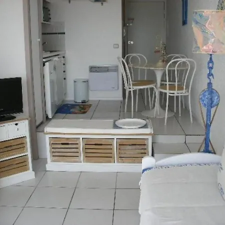 4 Personnes Avec Jardin 1 Appartement Royan